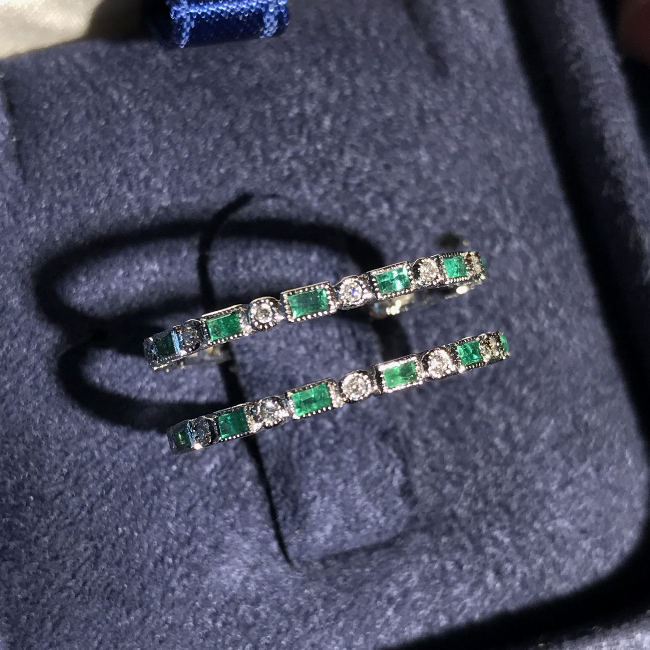R2061 D2-E9 b01 Emerald and Diamond Art Deco Style Band Ring