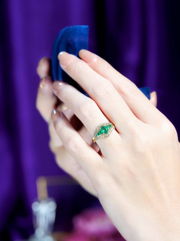 Emerald and Diamond Art Deco Style Ring - Image 2