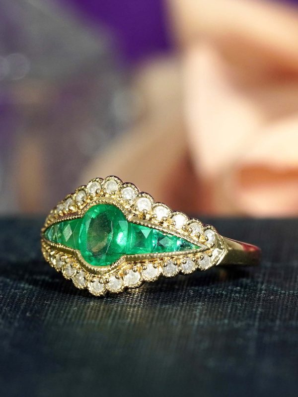 Emerald and Diamond Art Deco Style Ring - Image 7