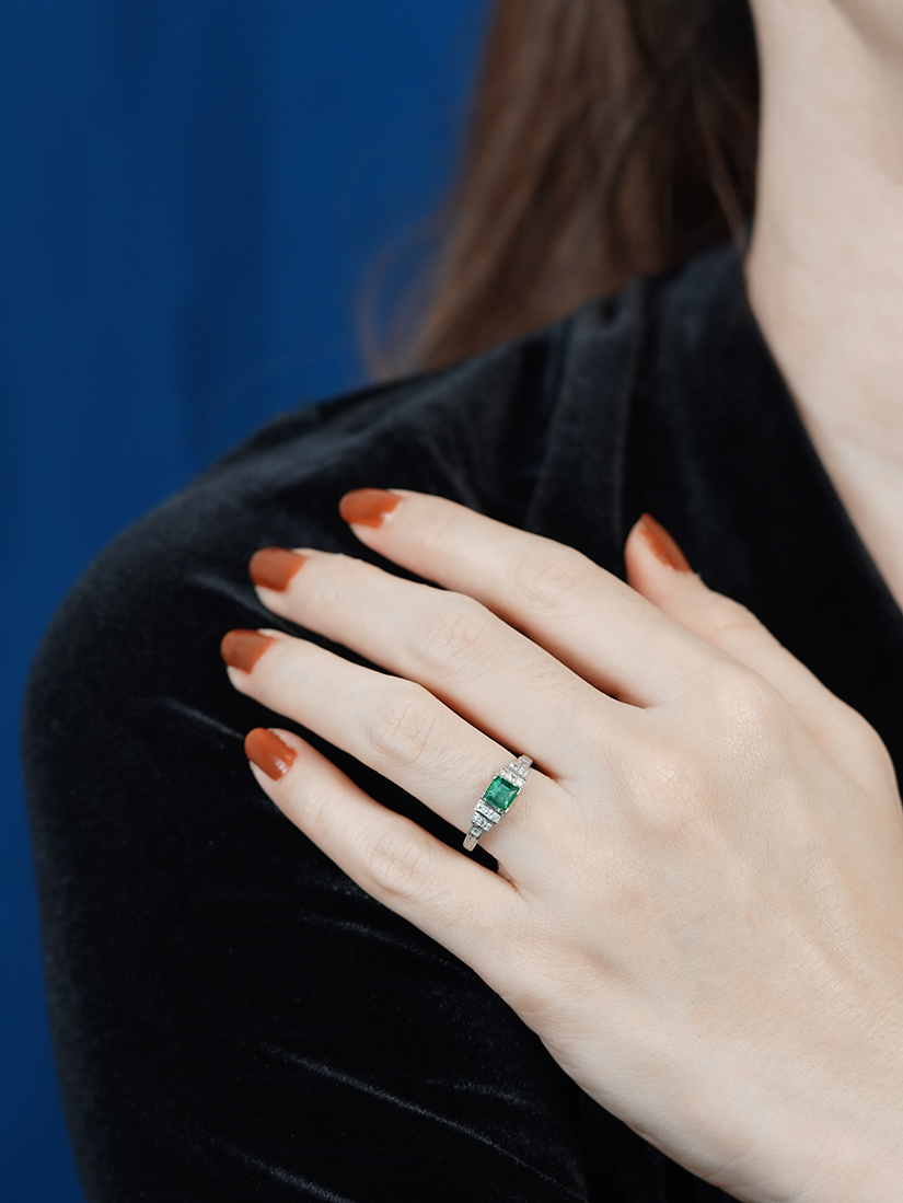 R2049 NE-CZ L2609OB 01 Square Cut Emerald Diamond Engagement Ring